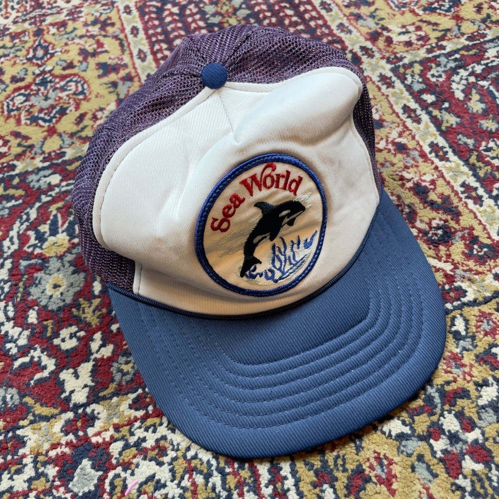 VTG 70s 80s Sea World Orca Whale Patch Trucker Hat Adult Purple‎ Mesh Snapback